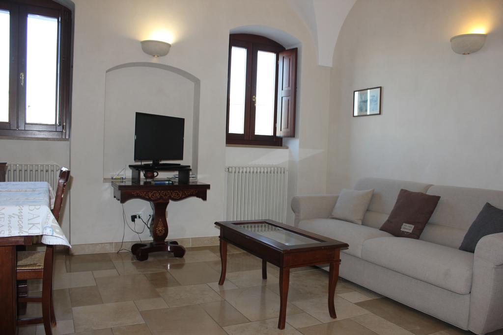 Palazzo Dei Gesuiti Monopoli Exterior photo